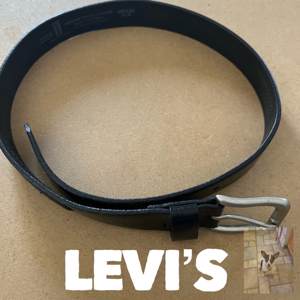 Levi’s Black Italian Leather Belt, Sz M
